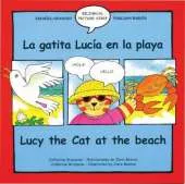 La gatita Lucia en la playa/Lucy Cat at the beach