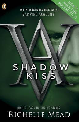 Shadow Kiss: A Vampire Academy Graphic Novel